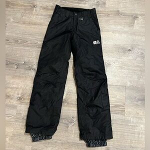 Women’s snow pants